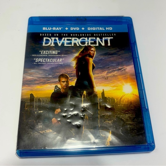 Divergent Blu-ray, DVD, and Digital HD combo pack of the movie - Picture 1 of 3